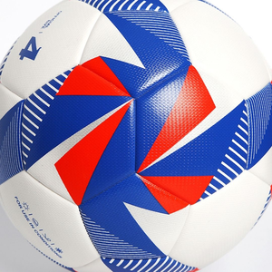 Ballon de football d'entraînement durable taille 4 avec surface en PU pour les enfants ou les jeunes, utilisation en club, en matchs de pratique récréatifs ou scolaires - Product Image 5