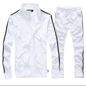 Trajes de chándal para hombre de bajo precio Venta superior Su propio logotipo El mejor fabricante hecho especial para chándal para hombre - Product Image 2