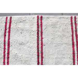 Alfombra Turca Vintage de Lana Blanca, 1.7x7.9 pies (53x241 cm) - Product Image 5