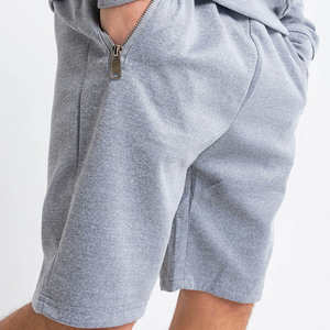 Conjunto de chándal moderno para hombre con pantalones con cordón y chaqueta con cremallera completa para conjuntos versátiles. - Product Image 4