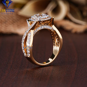 Lab-Stone 2.154 TDW Bague en or jaune avec diamant taillé en coussin et rond Élégance classique Couleur EF-VS - Product Image 5