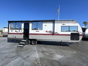 Gran Oferta: Nuevo/Usado 2025 Forest River Campsite Ultra 26TH en Venta - Product Image 4