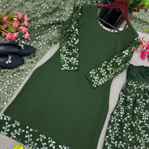 Lanzamiento de nuevo diseñador Party Wear Look Top Bottom Dupatta Set Fancy Faux Georgette Fabric Funciones tradicionales Wear - Product Image 1