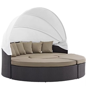 Lit de repos rond en rotin moderne pour patio avec auvent rétractable, ensemble de lit de jour d'extérieur, coussin résistant aux intempéries, mobilier de luxe pour villas et complexes hôteliers - Product Image 1