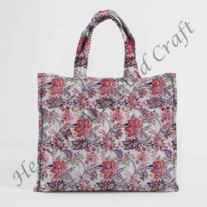 Bolso de Mano Acolchado de Algodón con Estampado de Bloque, Bolso de Hombro Cuadrado, Grande, Indio, Lavable, Hecho a Mano - Product Image 4