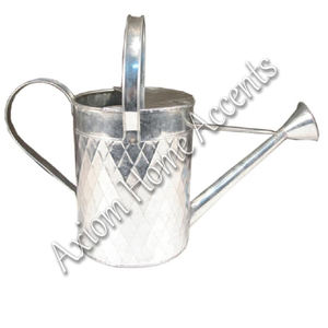 Regadera de plata moderna hecha a mano, interior de metal y plantas colgantes hechas en la India por Axiom Home Accents - Product Image 1