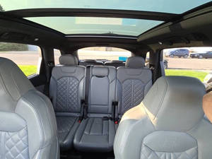 สภาพสมบูรณ์แบบ Audi SQ7 ปี 2021 - Product Image 3