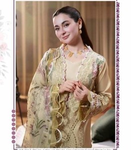 Venta al por mayor exquisitamente hecho a mano bordado paquistaní Salwar trajes telas de calidad superior directo de artesanos expertos en Surat - Product Image 5