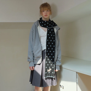 Bufanda de encaje femenino de invierno de punto Jacquard con estampado largo de diseñador coreano para uso diario - Product Image 3