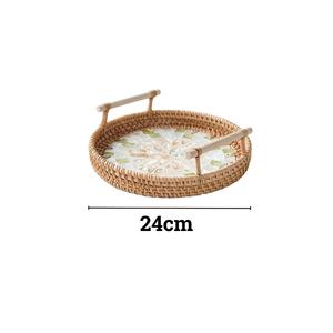 Juego de ACCESORIOS DE COCINA 3 bandejas para servir de ratán redondas con asas de madera y fondo de nácar - Product Image 1