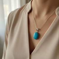 H.A. Pendentif en argent allemand avec pierre précieuse turquoise, forme ovale élégante, serti clos, cadeau unisexe du Rajasthan, vente en gros