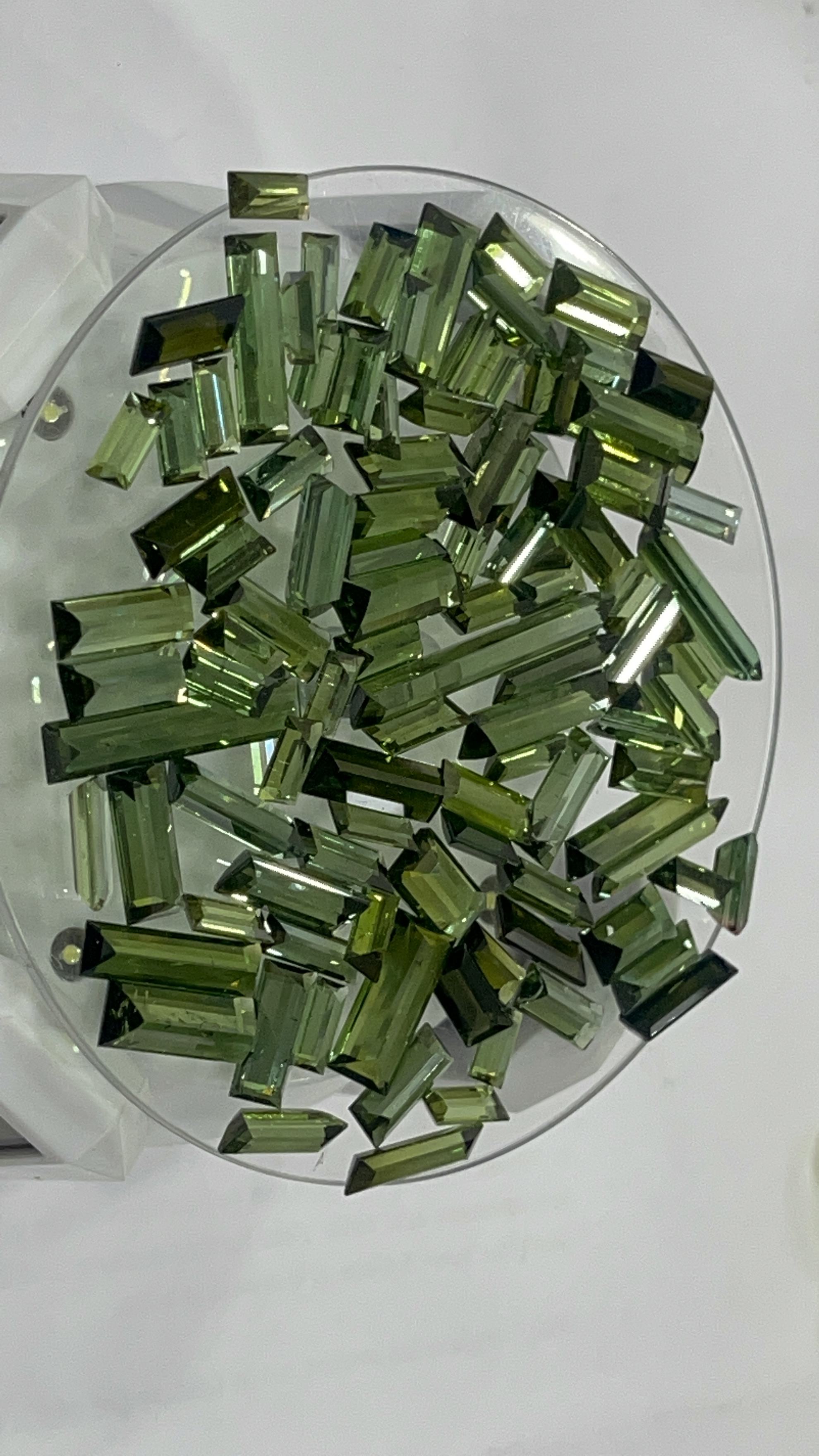 สีเขียว