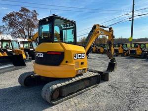 Miniexcavadora JCB 55Z-1 de 5.5 Toneladas con Giro de Cola Cero para Trabajos Urbanos y de Servicios Públicos, Maquinaria Industrial - Product Image 3