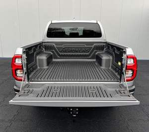 2023 para Hilux doble cabina 4x4 usado dirección izquierda asientos de cuero Interior oscuro AWD Diesel R16 - Product Image 4