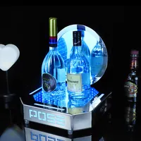 Joli présentoir de bouteilles d'alcool de bar éclairé décoratif