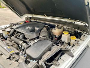 Jeep Gladiator Rubicon 4x4 2022, Gasolina, Bajo Kilometraje - Product Image 6