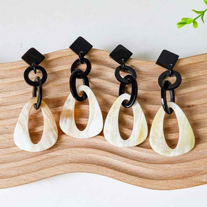 Boucles d'oreilles clous en corne naturelle de haute qualité, style romantique, longues, noires, couleurs multi-cornes, bijoux conçus par le fabricant pour les mariages - Product Image 4