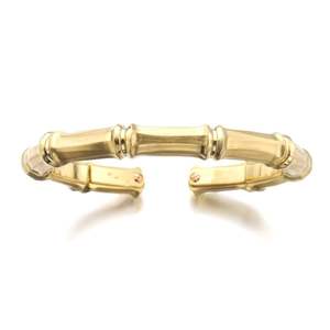 Servilletero de metal de latón antiguo tradicional con diseño grabado para decoración de comedor de inspiración vintage de hogar rústico - Product Image 1