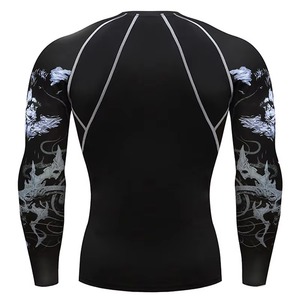 Camiseta de compresión ligera Rash Guard para hombre de último estilo, entrenamiento de gimnasio, logotipo personalizado OEM - Product Image 4
