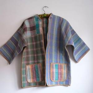 Veste Kantha indienne faite à la main en gros pour femmes vêtements d'hiver manteau ethnique réversible - Product Image 1