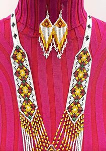 Ensemble de collier et boucles d'oreilles de perles de rocaille multicolores de 18 pouces tribal bohème fait à la main bijoux de mode pour les femmes - Product Image 5
