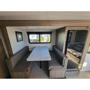 Disponible dès maintenant : Caravane compacte moderne en aluminium légère Sonics SN211VDB 2025 d'occasion avec cuisine coulissante, camping-car tout-terrain et salle de bain avec douche. - Product Image 4