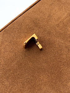 2025 New Arrival: Suede Camel-Colored Fashion Handbag for <b>Women</b>, Classic Retro Style, <b>Gold</b>-Plated Buckle Shoulder <b>Bag</b> - Product Image 4