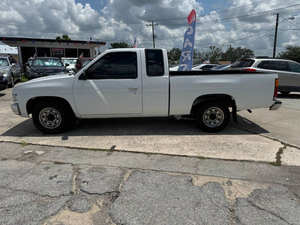 รถบรรทุกนิสสันมือสอง ปี 1993 แบบ 2 ประตู แค็บยาว รุ่นอุตสาหกรรม พร้อมการรับประกันจากโรงงาน 3 ปี - Product Image 3