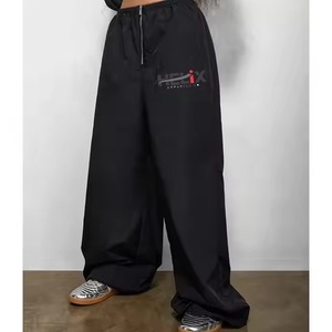 Pantalons de survêtement en coton français léger et décontracté pour hommes, personnalisés en gros, imprimés, noirs, coupe droite, ample, vintage, délavé à l'acide - Product Image 1