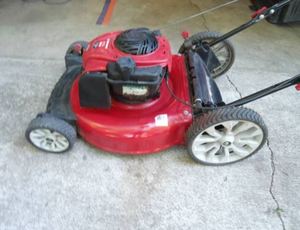 เครื่องตัดหญ้าแบบเข็น TroyBilt TB110 ที่เชื่อถือได้ พร้อมระบบตัดแบบ Tri Action และระบบปรับระดับความสูงของแท่นตัดแบบคันโยกคู่ - Product Image 4