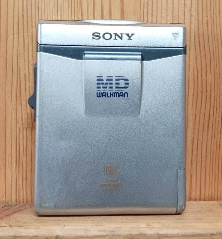 เครื่องเล่นเพลงแบบพกพาที่ใช้แล้ว