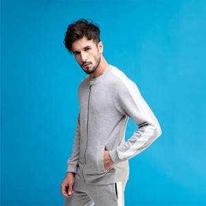 Survêtement à capuche pour l'hiver Style décontracté coton Polyester hommes Jogging survêtement ensembles noir imprimé Design hommes survêtement - Product Image 5