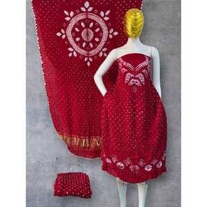 Tissu pour robe formelle femme en soie modale rouge corail non tissée, écologique, brodé floral Bandhani Sibori, coupe trapèze - Product Image 1