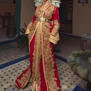 Nouveau Caftan Marocain Takchita de Créateur avec Broderie sur Tissu Crêpe pour Mariage, Orné de Pierres et Travail Dabka - 2025 - Product Image 1