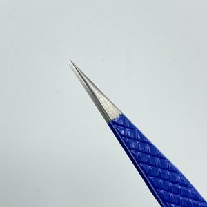 Pinzas de pestañas de acero inoxidable hechas a mano con logotipo personalizado, herramientas de belleza de pestañas individuales con volumen azul - Product Image 3
