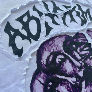 Camiseta Gráfica de Doble Capa con Efecto Desgastado, Talla Grande |   Impresión de Logotipos Personalizados |   Fabricante de Ropa en Pakistán - Product Image 6