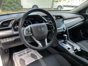 Honda Civic EX FWD 2021 d'occasion propre - Product Image 5