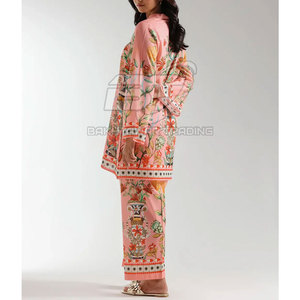 ชุดสตรีสำหรับใส่ในชีวิตประจำวัน ชุดสตรีแบบสั่งตัดตามฤดูกาล ชุดชาลวาร์ คามีซแบบปากีสถาน ผ้าฝ้ายระบายอากาศได้ดี - Product Image 3