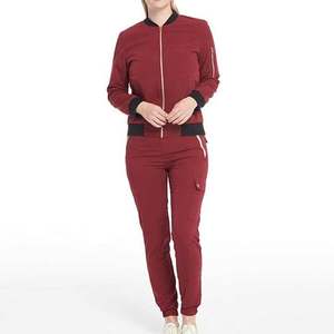 Chaqueta médica duradera con bolsillos funcionales y tela transpirable para uniformes sanitarios profesionales - Product Image 1