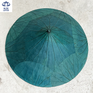 Fabriqué à la main avec soin, le chapeau conique en feuille de lotus est un article vietnamien traditionnel de qualité supérieure à la fois écologique - Product Image 3