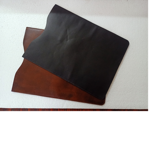 Produit de revente et de promotion de manches en cuir de buffle noir et marron sur mesure fabriqué à partir de PP - Product Image 1