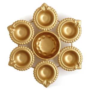 Urli de diseñador de pavo real tradicional de Metal dorado con 11 soportes de luz de té, centro de mesa perfecto para Diwali y Festival - Product Image 6