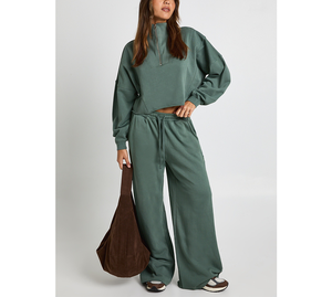 Conjunto Deportivo de Forro Polar Transpirable de Poliéster para Invierno OEM ODM, Camiseta Corta Casual de Media Cremallera y Pantalón a Juego de Cintura Alta para Mujer - Product Image 3