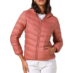 Veste d'hiver matelassée à capuche pour femme, ultra-légère, isolée, imperméable, pour les voyages, les activités de plein air et l'hiver - Product Image 1