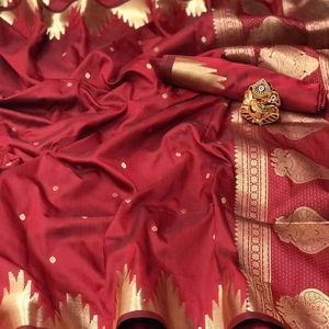 Saree de borde Pallu de seda suave de último diseñador de Fab Zone - Product Image 1