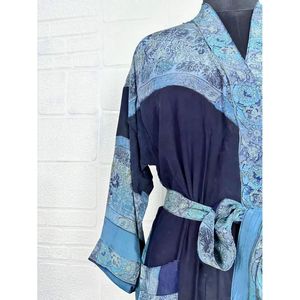 Kimono Vintage de Crepé de Seda, Ligero y Lujoso, Bata Suave y Cómoda, Regalo Perfecto para Mujer, para Usar por la Noche, Tejido de Seda - Product Image 3