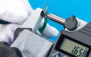 ชุดเครื่องมือวัดไมโครมิเตอร์โลหะอุตสาหกรรมคุณภาพสูงของญี่ปุ่น ความละเอียด 0.001 มม. ความแม่นยำ 3 ม. - Product Image 3