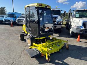Cortadora de Césped Frontal Kubota F3990 2015 - Motor Diésel de 36 HP, Plataforma de Corte de 72 Pulgadas, Engranaje de Rodamiento, Control Digital Automático, Alta Productividad - Product Image 4