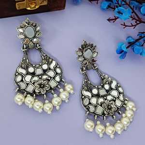 Boucles d'oreilles indiennes Kundan Bijoux Floral Jhumka Jhumki Boucles d'oreilles de mariée en émail pour femmes Bijoux, couleur pêche - Product Image 2