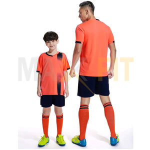 Uniforme de football à séchage rapide de meilleure qualité, uniforme de football respirant de bonne qualité fabriqué sur mesure par les entreprises MAXFIT - Product Image 6